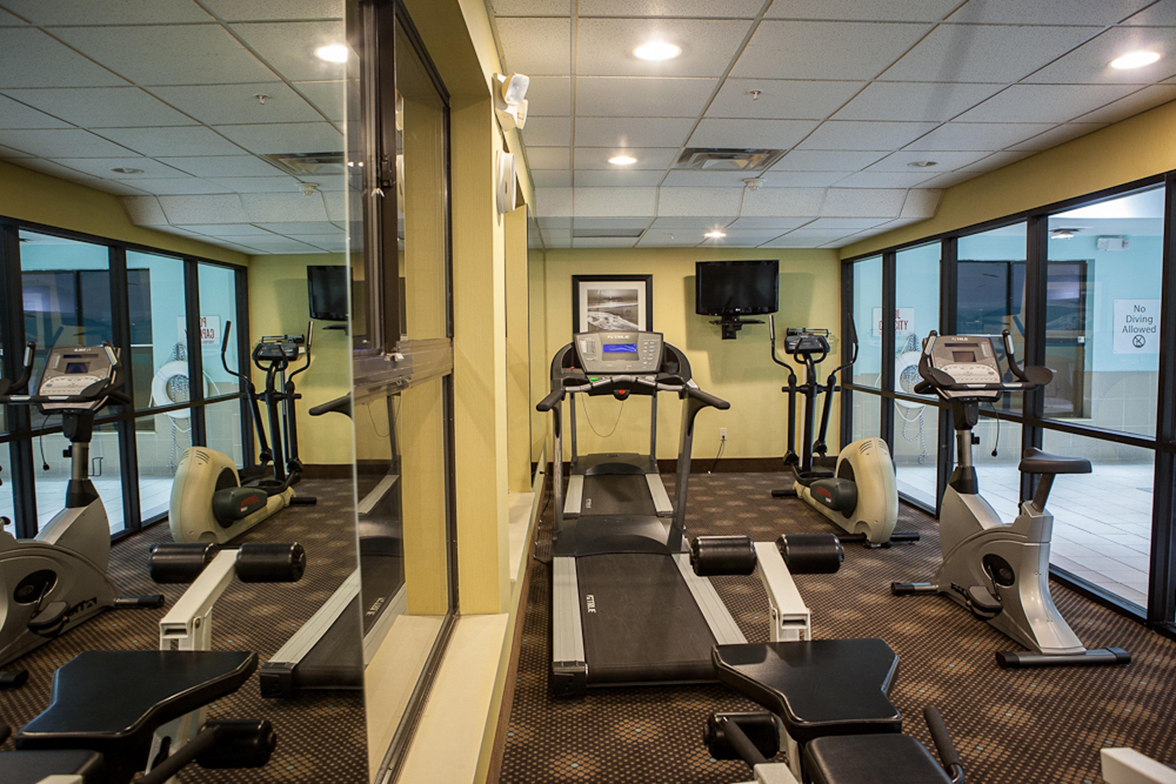 Holiday Inn Express Hotel & Suites Canton By Ihg Bagian luar foto