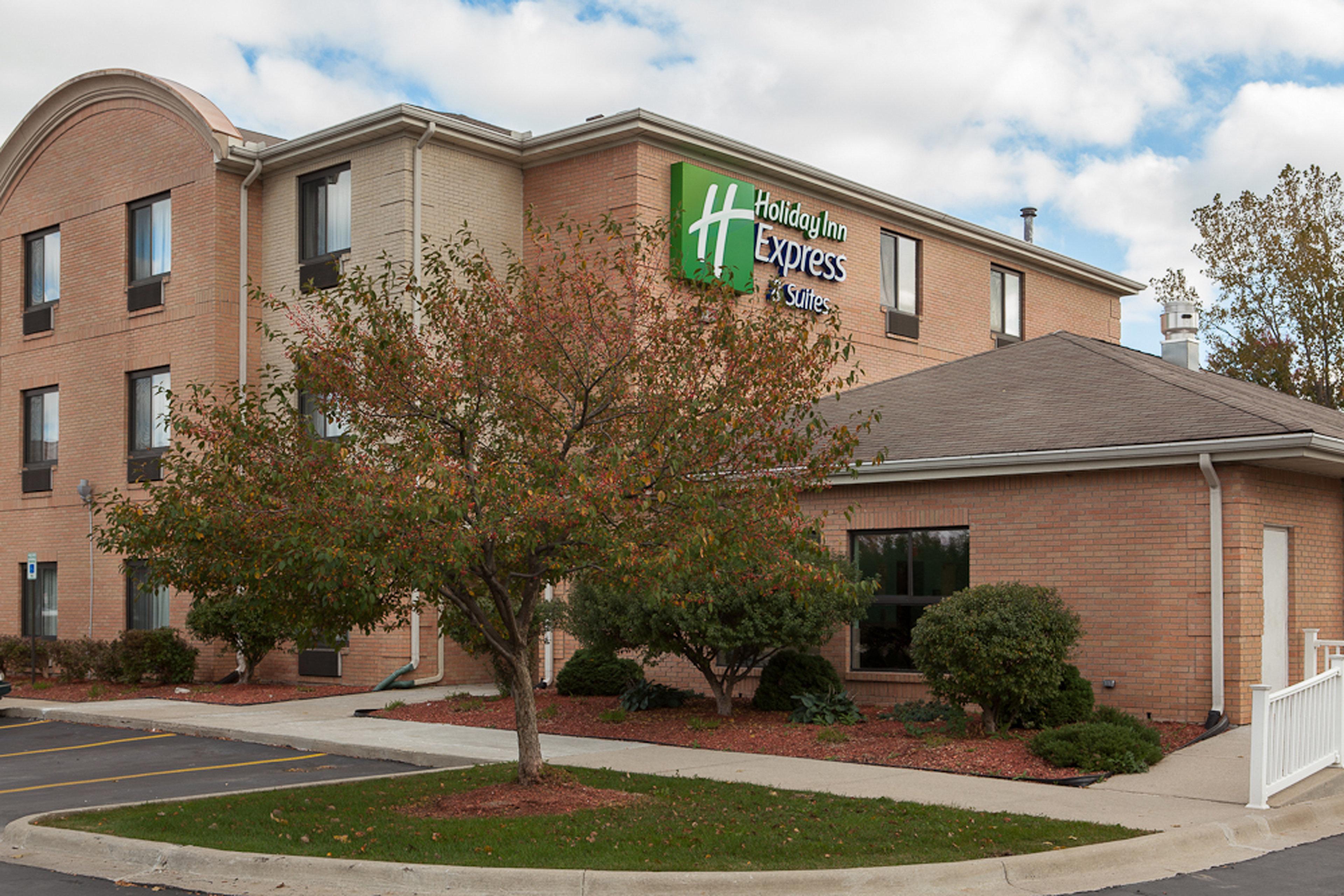 Holiday Inn Express Hotel & Suites Canton By Ihg Bagian luar foto