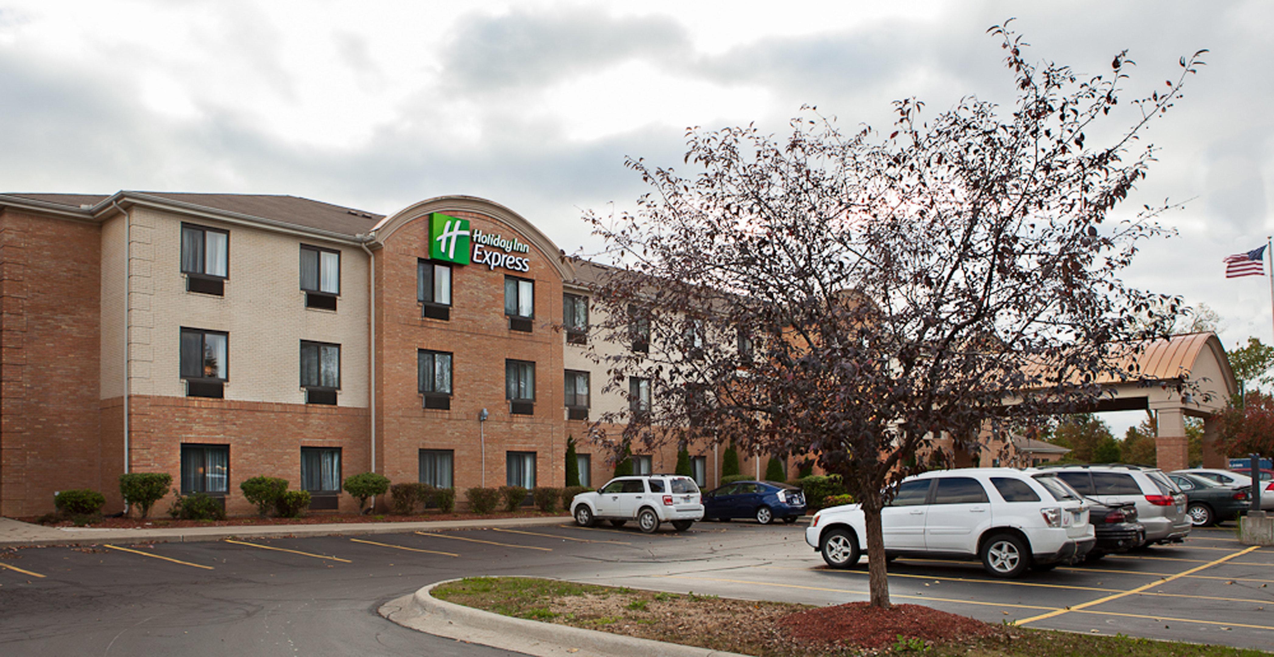 Holiday Inn Express Hotel & Suites Canton By Ihg Bagian luar foto