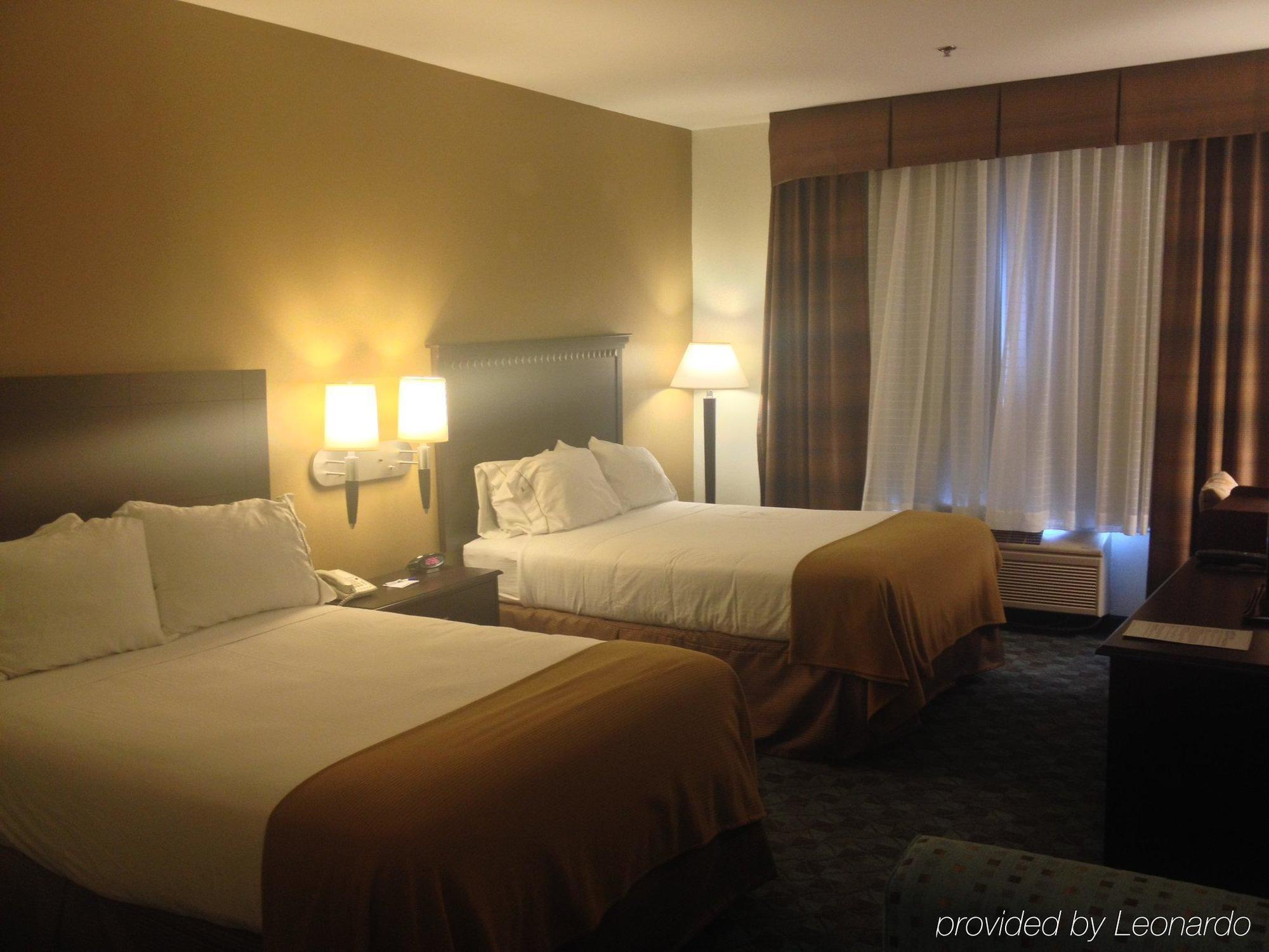 Holiday Inn Express Hotel & Suites Canton, An Ihg Hotel Bagian luar foto